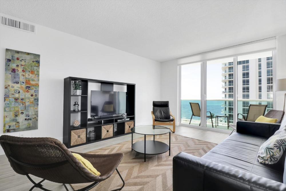 Apartment with Sea View interior